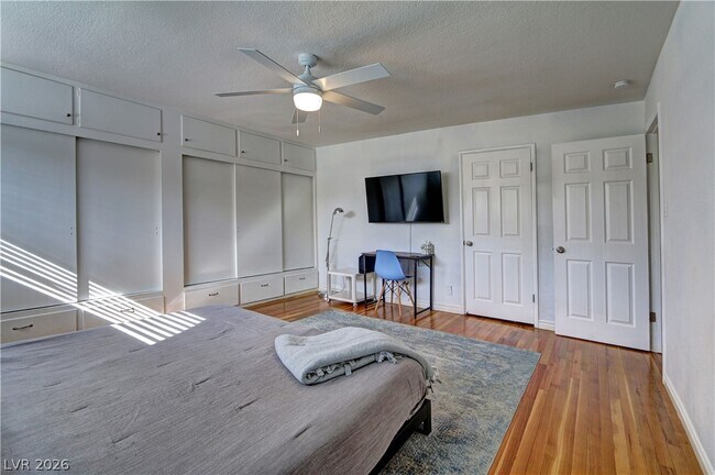 Building Photo - 2108 S 6th St