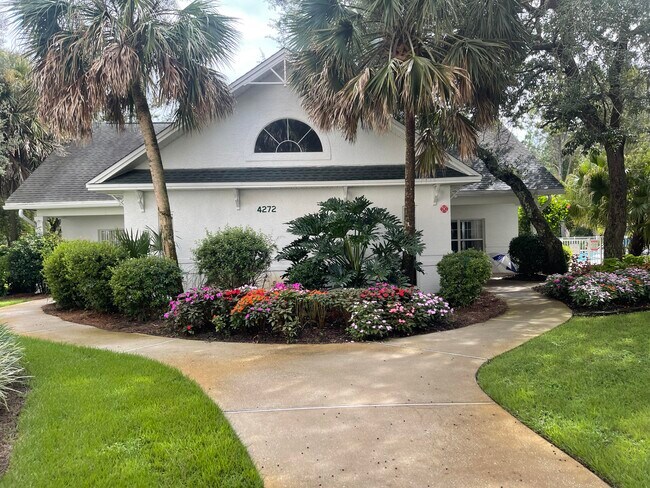 Building Photo - 4276 Calinda Ln