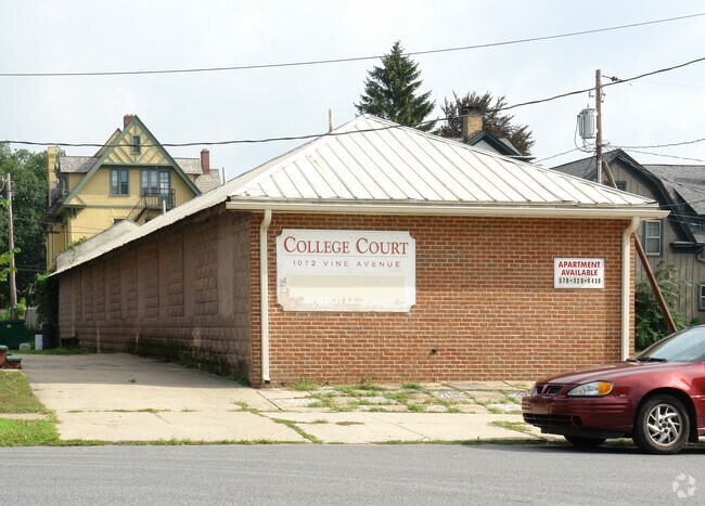 Building Photo - STUDENT HOUSING: College Court