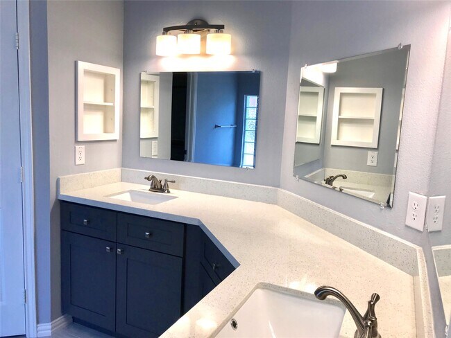 Building Photo - 3231 Pedernales Trails Ln