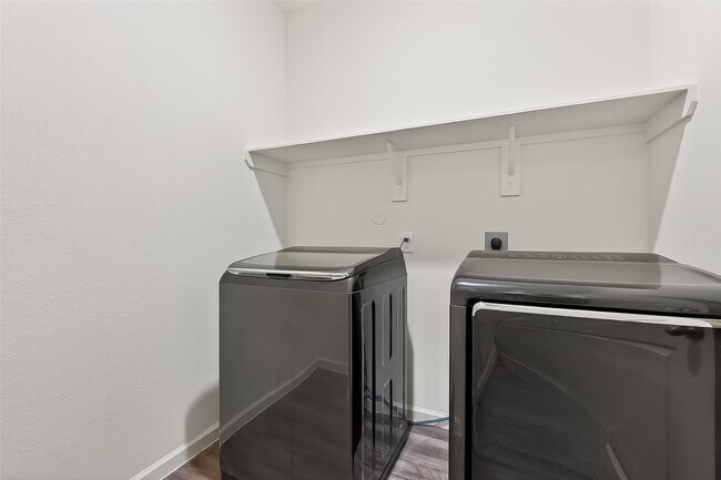 Building Photo - 1065 Long Bay Ct