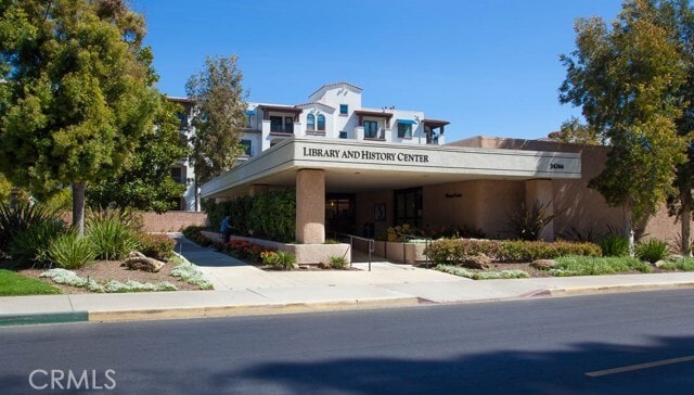 Building Photo - 353 Avenida Sevilla