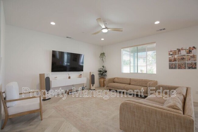 Building Photo - 30463 Ridgely Way