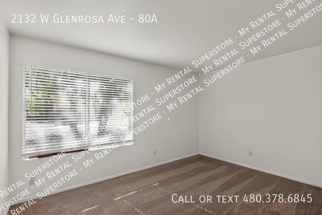 Building Photo - 2132 W Glenrosa Ave