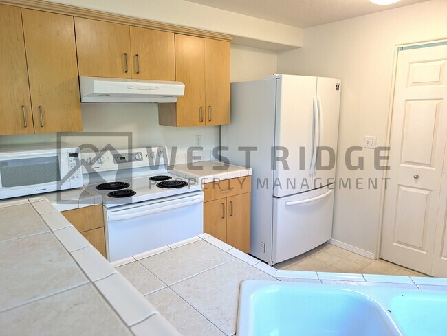 Building Photo - 519 SW 207th Ave