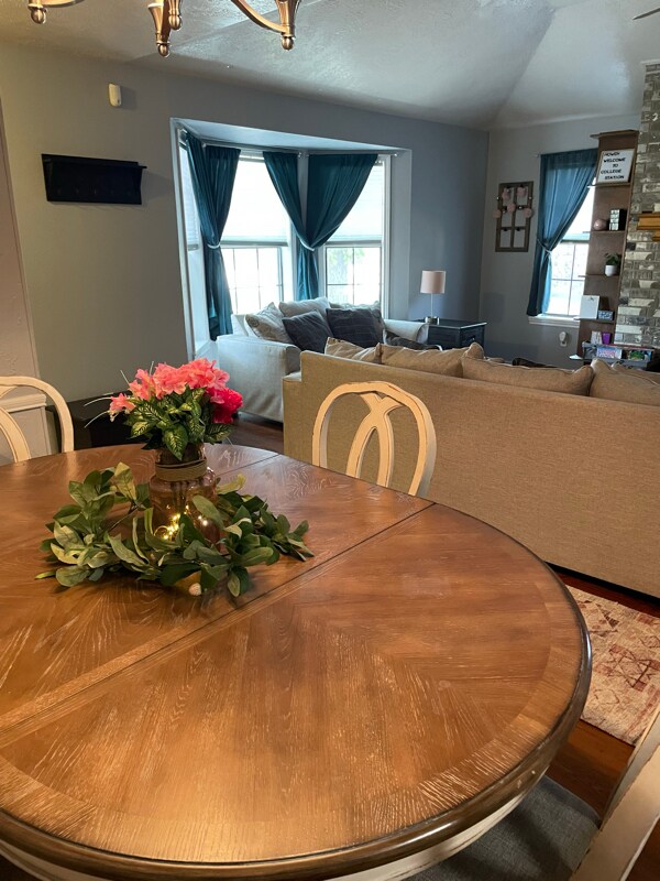 Building Photo - 4001 Windfree Dr