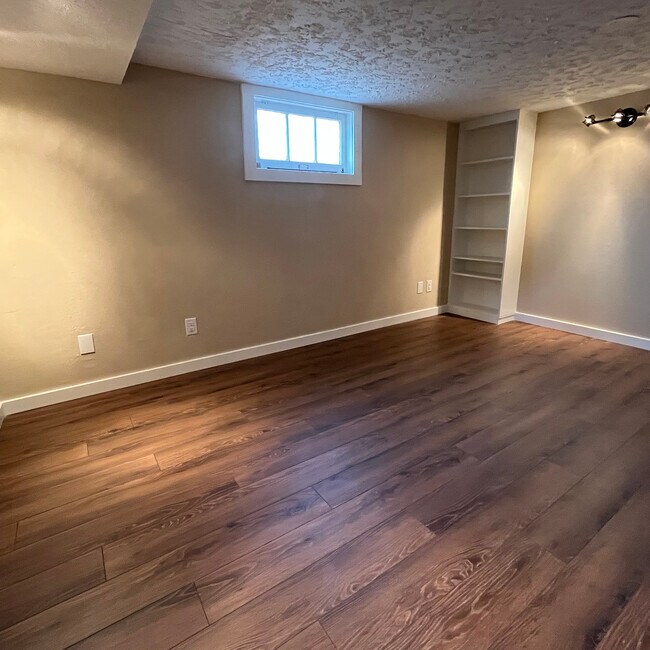 Building Photo - 2715 O St