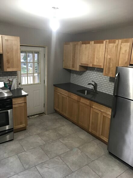 Building Photo - 209 Tibbetts Rd