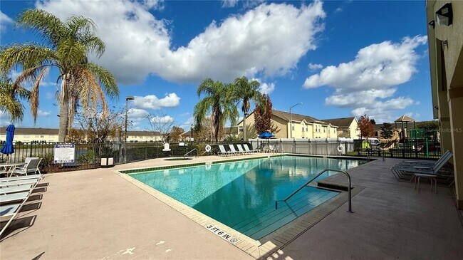 Building Photo - 2710 Club Cortile Cir