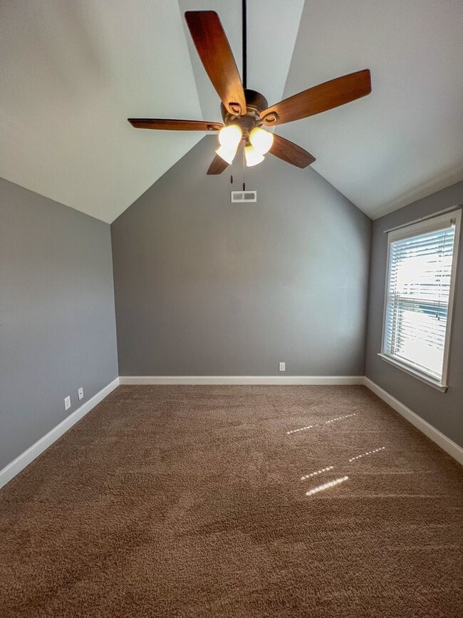 Building Photo - Short Term Leases Options! Gorgeous 5 Bedr...