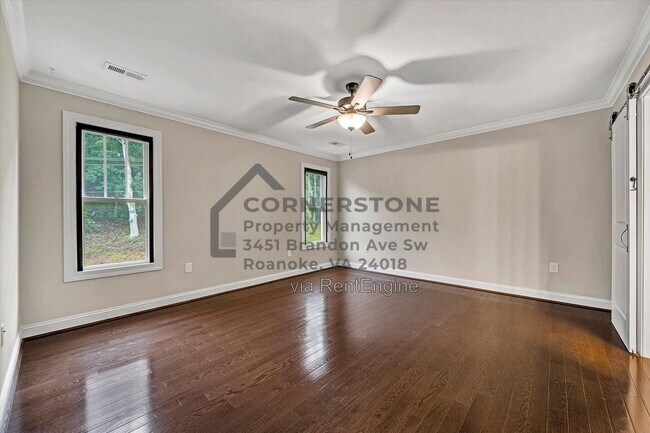 Building Photo - 2737 Russlen Dr