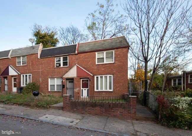 Building Photo - 6021 N Norwood St