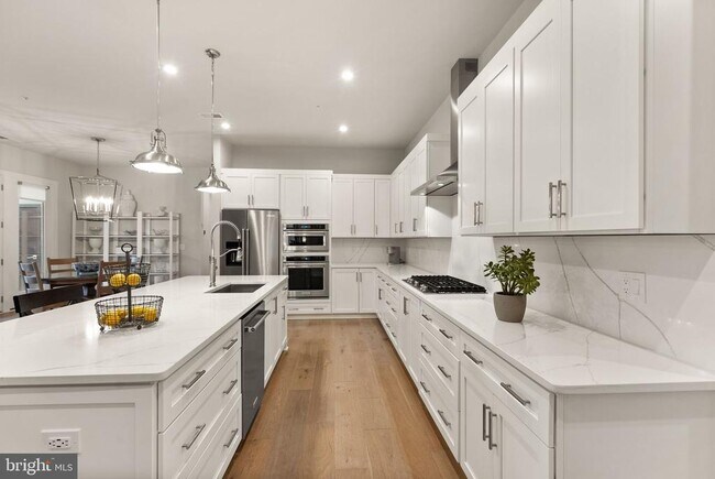 Building Photo - 43443 Croson Ln