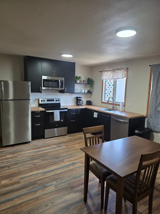Building Photo - 4-plex