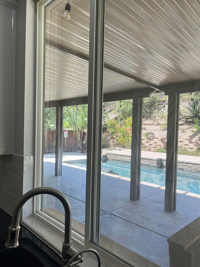 Building Photo - 23990 Hollingsworth Dr