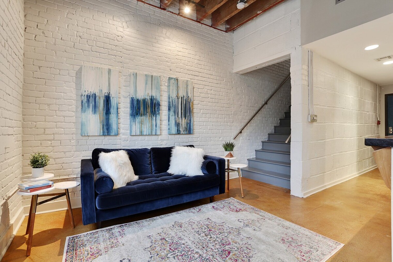 Building Photo - 1039 Constance St