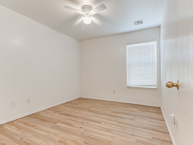 Building Photo - Charming 3 Bed, 2 Bath Home for Rent in Norman!