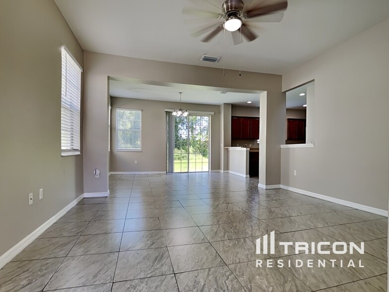 Building Photo - 18816 Litzau Ln