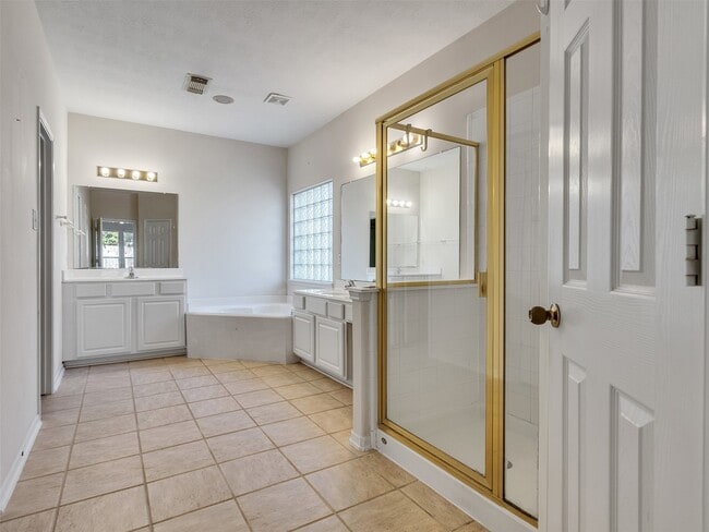 Building Photo - 2638 Long Leaf Dr