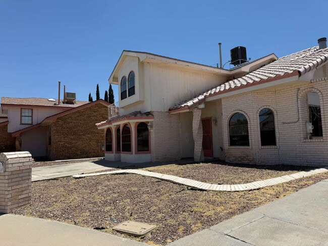 Building Photo - 11708 Sierra Azul Dr