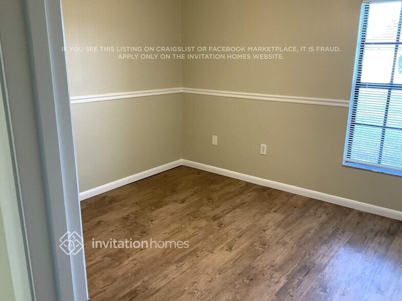 Building Photo - 4635 Robert St