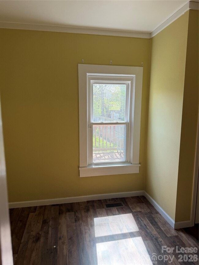 Building Photo - 31 Carolina Ave