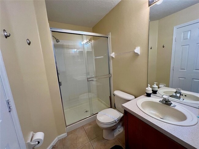 Building Photo - 8127 Fan Palm Way