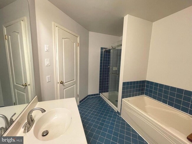 Building Photo - 1503 Liberty Ct