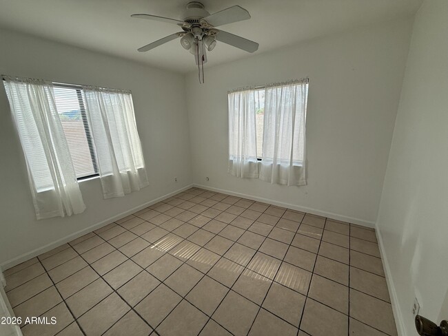 Building Photo - 1801 N 7th Ave