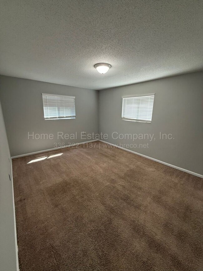 Building Photo - 1004 Salisbury St