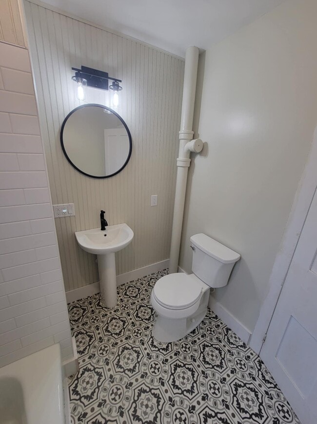 First floor bathroom - 101 Center St