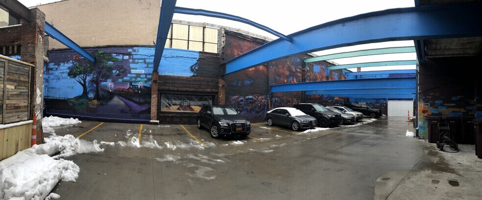 Building Photo - 350 East Ave