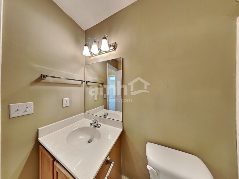 Building Photo - 6200 Grey Coat Ct