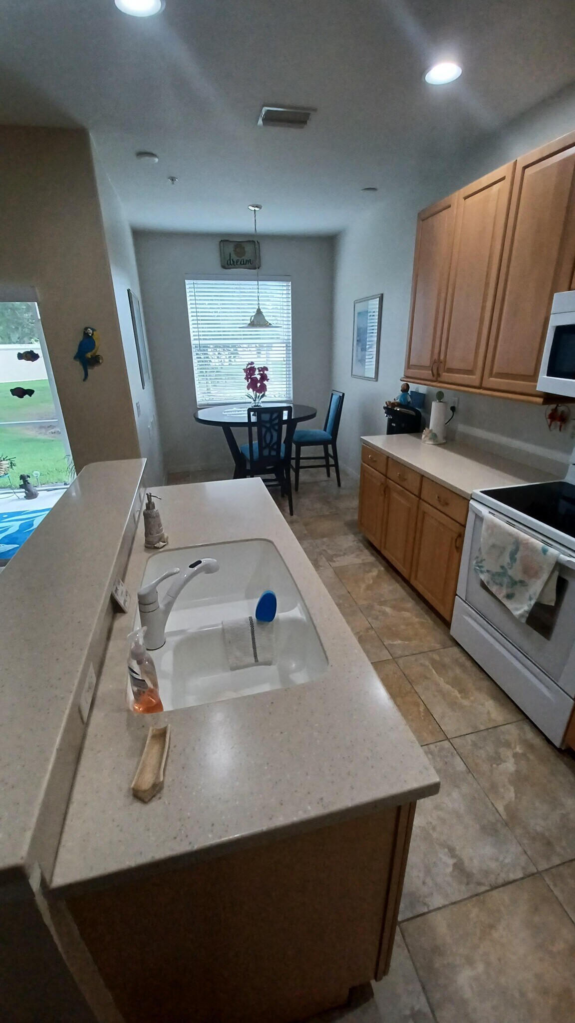 Building Photo - 3657 Parkridge Cir
