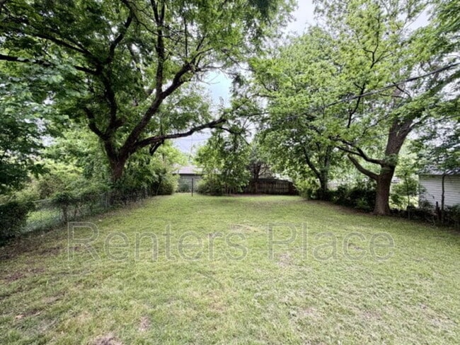 Building Photo - 707 N Florence Pl