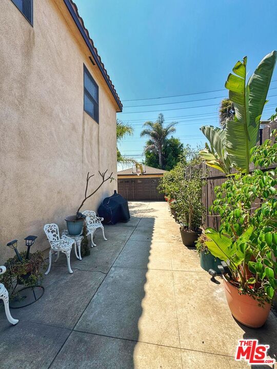 Building Photo - 5764 W 85th Pl
