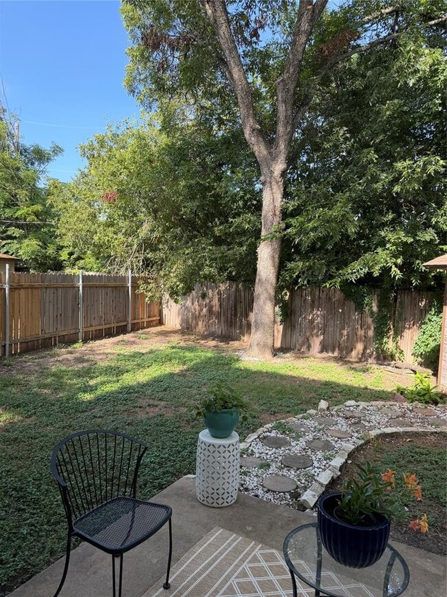 Building Photo - 13304 Saddlebrook Trl