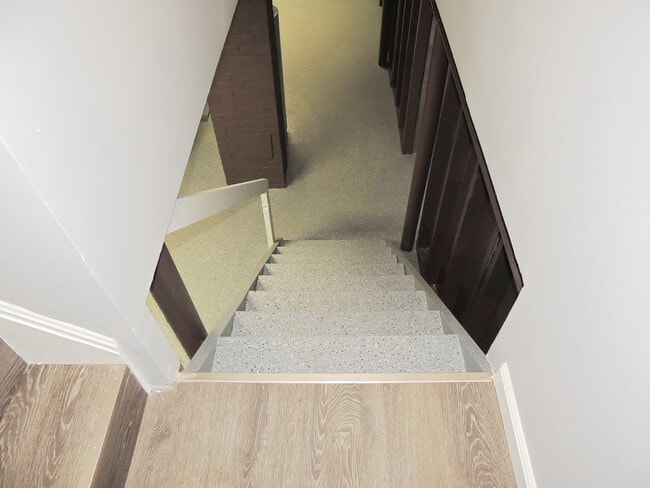 Building Photo - 3 Bed - 1 Bath Cape Cod for Rent!