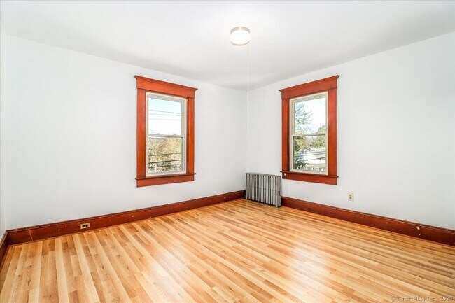 Building Photo - 130 Wellsville Ave