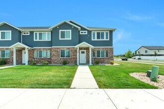 Building Photo - 154 1325 W