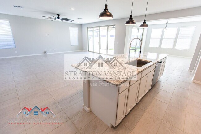 Building Photo - 17625 W Pasadena Ave