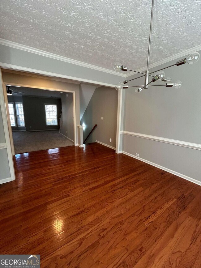 Building Photo - 607 Pecan Knoll Dr