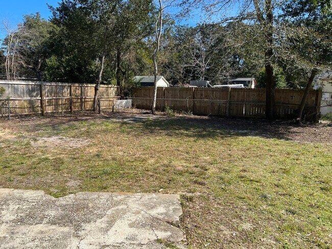 Building Photo - 509 Trenton St