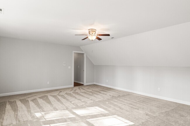 Building Photo - 309 Caraway Ln