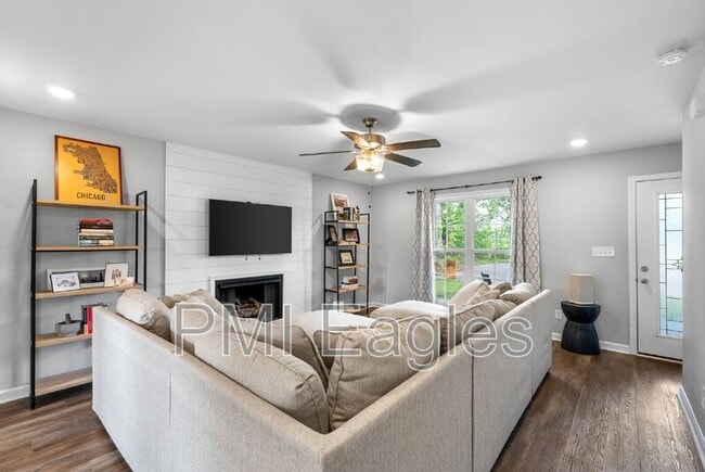 Building Photo - 129 Schroer Rd