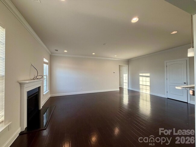 Building Photo - 1722 Spears Dr NW