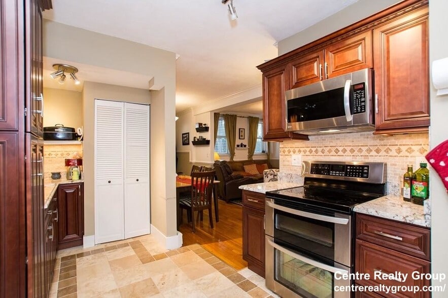 Building Photo - 8 Ransom Rd