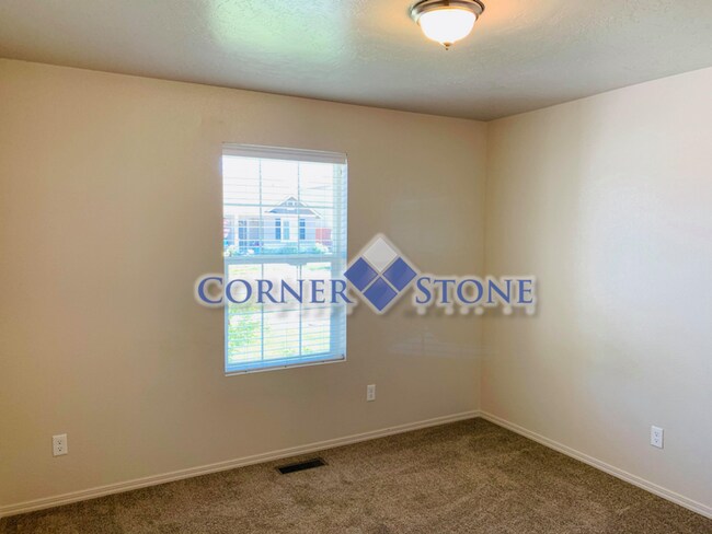 Building Photo - Great Home Near Settlers Park!