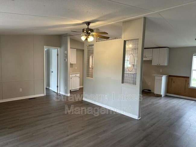 Building Photo - 10317 S County Rd 39