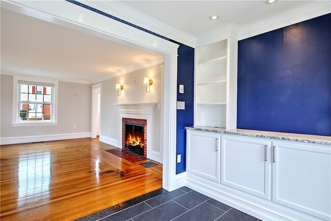 Building Photo - 11 Elmcroft Ave